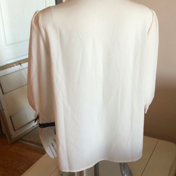 Blouse - Picture 2 of 4